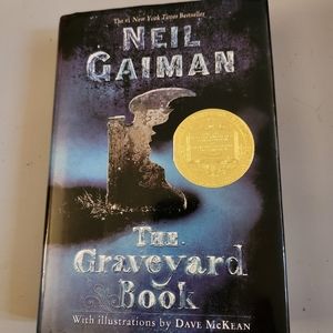 Book The Graveyard Book / bundle requirement